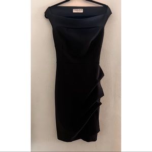 Size , 40 ,us 4 , color black ❤️